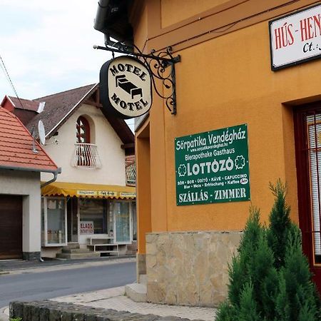 Soerpatika Vendeghaz Hotel Бадачонтомай Екстериор снимка