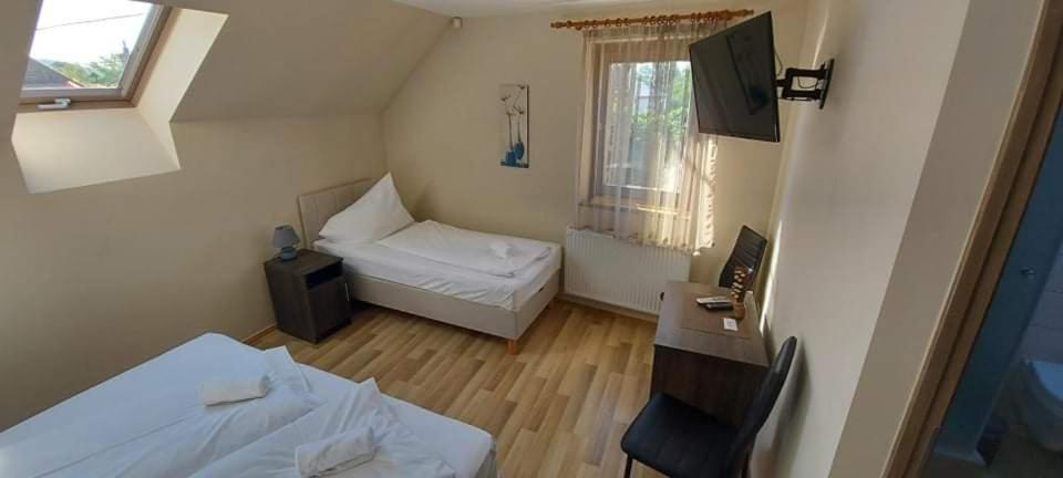 Soerpatika Vendeghaz Hotel Бадачонтомай Екстериор снимка
