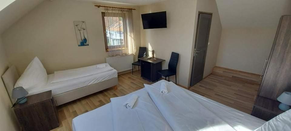 Soerpatika Vendeghaz Hotel Бадачонтомай Стая снимка
