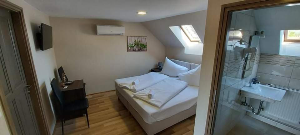 Soerpatika Vendeghaz Hotel Бадачонтомай Стая снимка