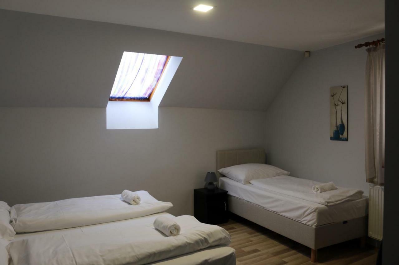 Soerpatika Vendeghaz Hotel Бадачонтомай Екстериор снимка